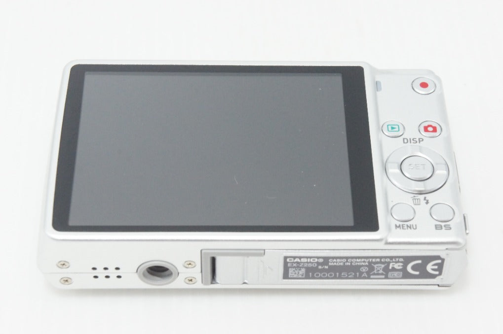 良品 CASIO カシオ EXILIM EX-Z250 コンパクトデジタルカメラ シルバー 元箱付 260703b