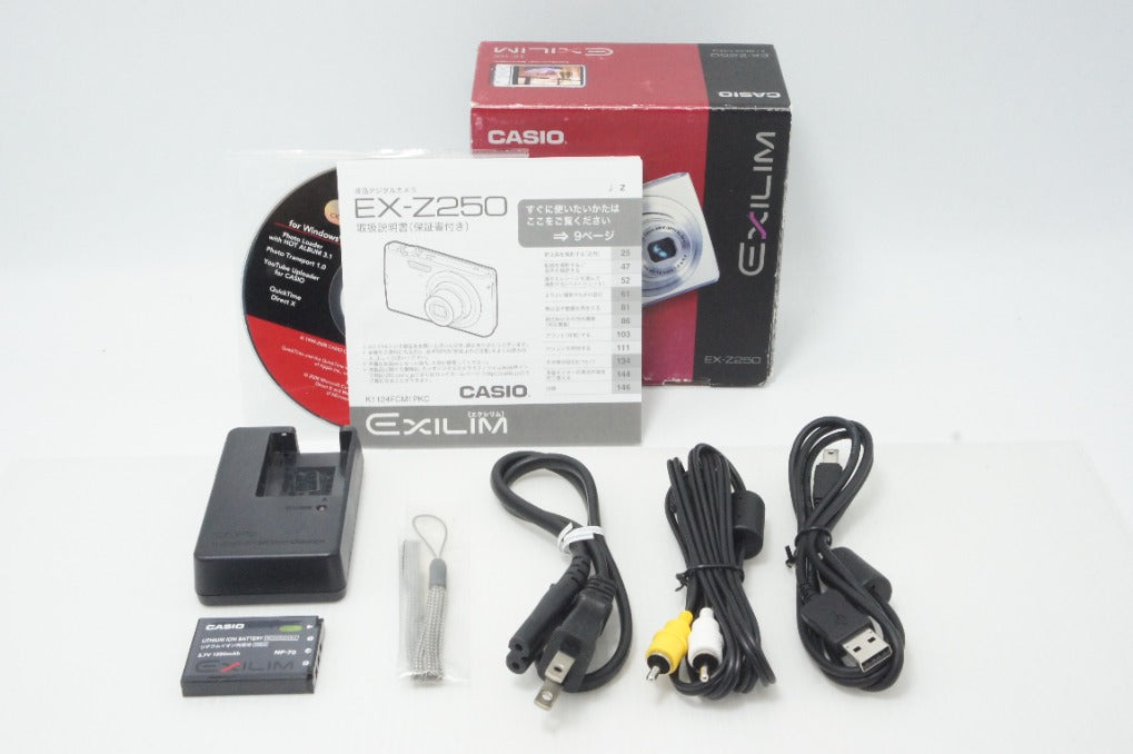 良品 CASIO カシオ EXILIM EX-Z250 コンパクトデジタルカメラ シルバー 元箱付 260703b