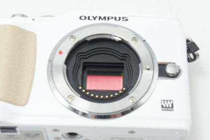OLYMPUS オリンパス PEN Lite E-PL2 ボディ ミラーレス一眼カメラ ホワイト 260703j