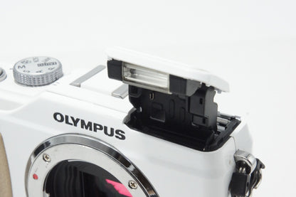 OLYMPUS オリンパス PEN Lite E-PL2 ボディ ミラーレス一眼カメラ ホワイト 260703j