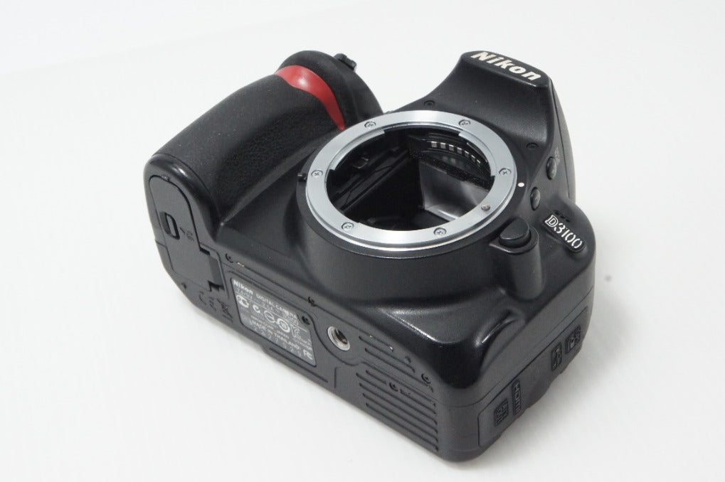 Nikon ニコン D3100 ボディ + AF-S DX 18-55mm VR レンズキット