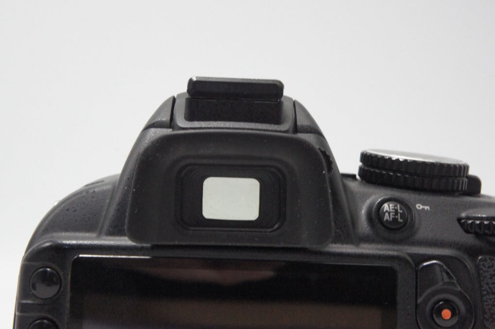 Nikon ニコン D3100 ボディ + AF-S DX 18-55mm VR レンズキット デジタル一眼レフカメラ 260703l