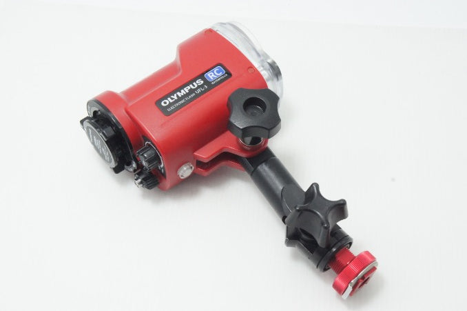 OLYMPUS オリンパス ELECTRONIC FLASH UFL-3 RC WP IPX8 水中ストロボ ショートアーム PTSA-03付 260703xa