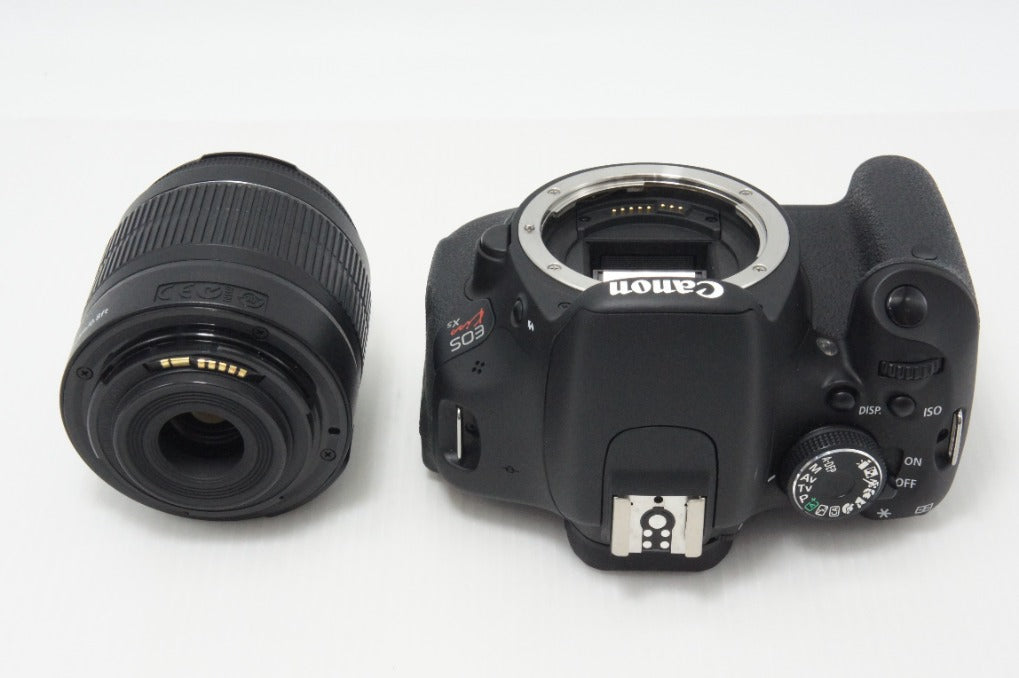 良品 Canon キヤノン EOS Kiss X5 ボディ + EF-S 18-55mm IS II レンズキット デジタル一眼レフカメラ 260703z