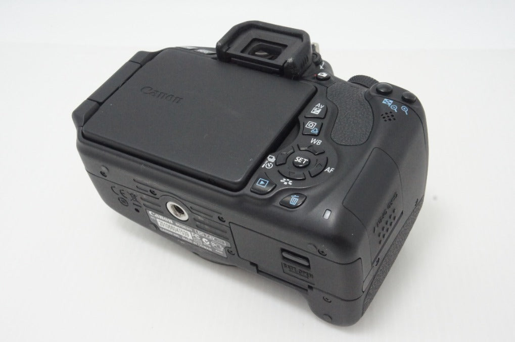 良品 Canon キヤノン EOS Kiss X5 ボディ + EF-S 18-55mm IS II レンズキット デジタル一眼レフカメラ 260703z