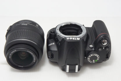 美品 Nikon ニコン D3000 レンズキット (AF-S DX NIKKOR 18-55mm F3.5-5.6G VR) デジタル一眼レフカメラ 260706a