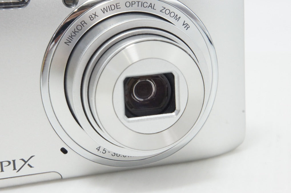 良品 Nikon ニコン COOLPIX S3600 コンパクトデジタルカメラ クリスタルシルバー 元箱付 260706g