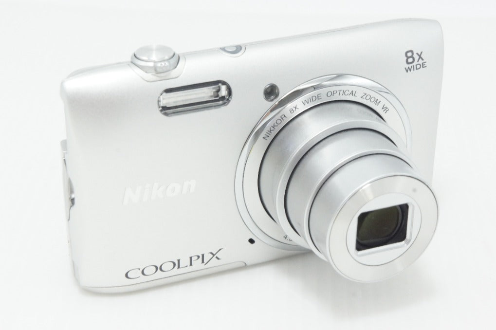 良品 Nikon ニコン COOLPIX S3600 コンパクトデジタルカメラ クリスタルシルバー 元箱付 260706g