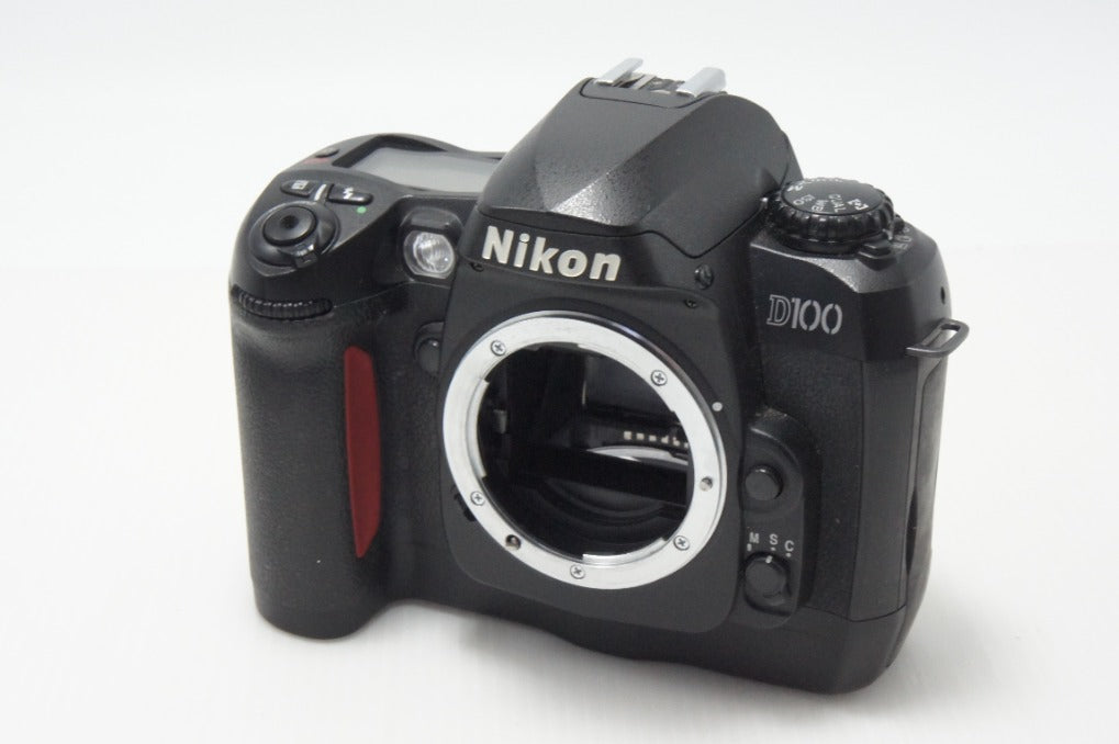 Nikon ニコン D100 ボディ デジタル一眼レフカメラ 260707q