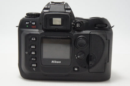 Nikon ニコン D100 ボディ デジタル一眼レフカメラ 260707q
