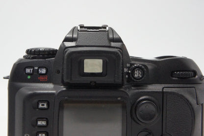 Nikon ニコン D100 ボディ デジタル一眼レフカメラ 260707q