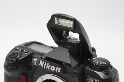 Nikon ニコン D100 ボディ デジタル一眼レフカメラ 260707q