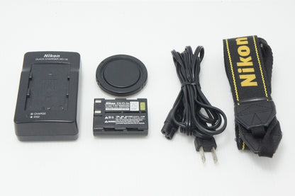 Nikon ニコン D100 ボディ デジタル一眼レフカメラ 260707q
