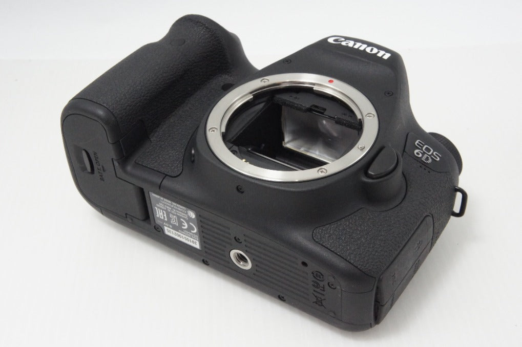 美品 Canon キヤノン EOS 6D ボディ デジタル一眼レフカメラ 260708a