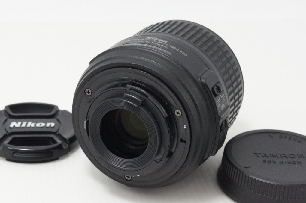 美品 Nikon ニコン AF-S DX NIKKOR 18-55mm F3.5-5.6G VR APS-C ズームレンズ 260708i