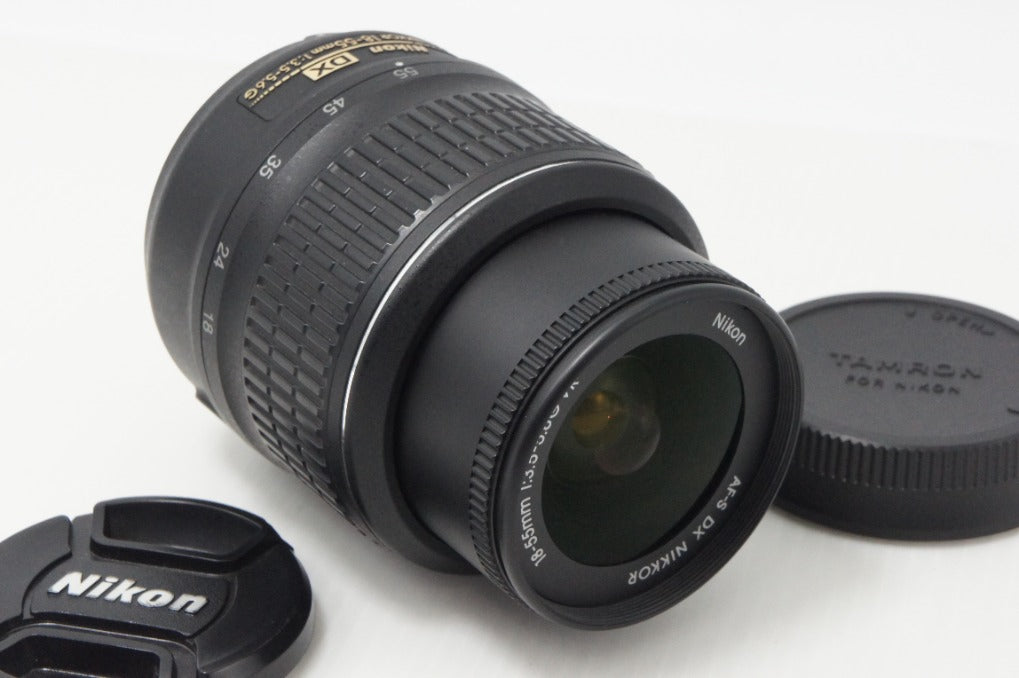 美品 Nikon ニコン AF-S DX NIKKOR 18-55mm F3.5-5.6G VR APS-C ズームレンズ 260708i