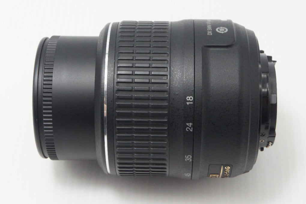 美品 Nikon ニコン AF-S DX NIKKOR 18-55mm F3.5-5.6G VR APS-C ズームレンズ 260708i