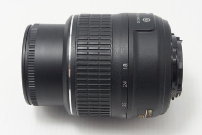 美品 Nikon ニコン AF-S DX NIKKOR 18-55mm F3.5-5.6G VR APS-C ズームレンズ 260708i