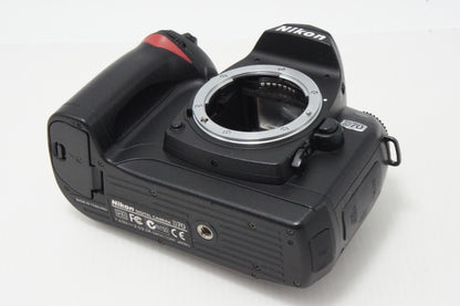美品 Nikon ニコン D70 ボディ デジタル一眼レフカメラ 260708k