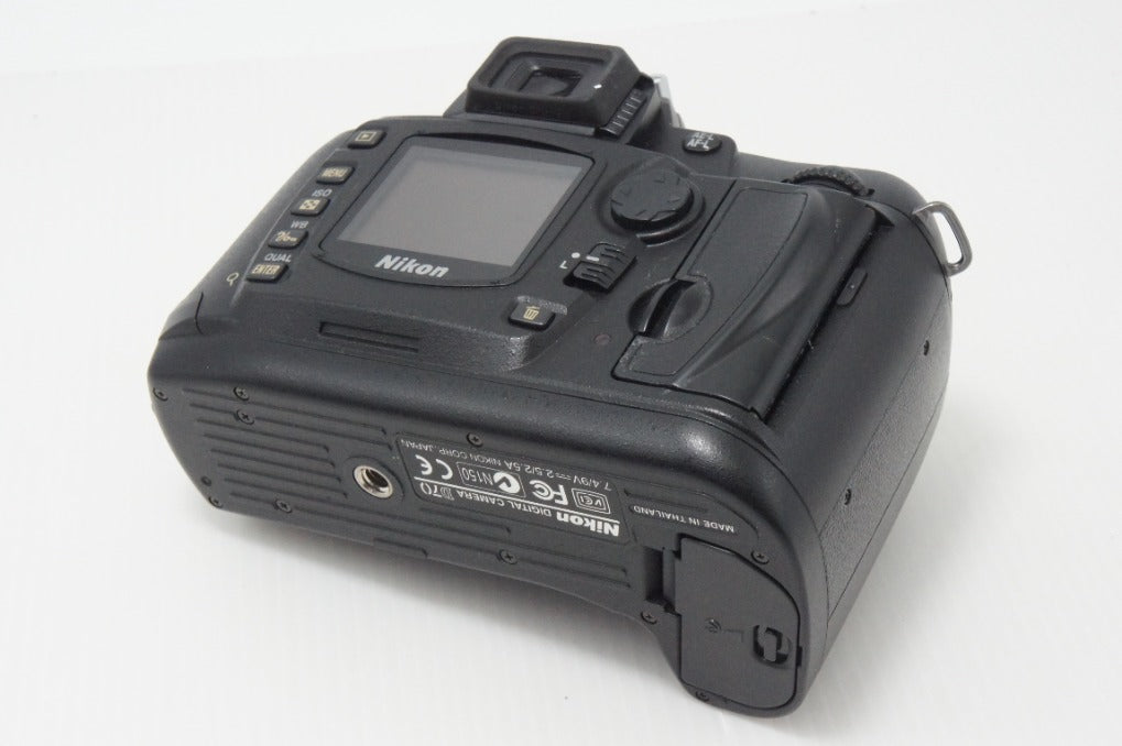 美品 Nikon ニコン D70 ボディ デジタル一眼レフカメラ 260708k