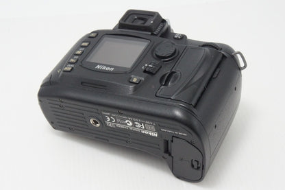 美品 Nikon ニコン D70 ボディ デジタル一眼レフカメラ 260708k