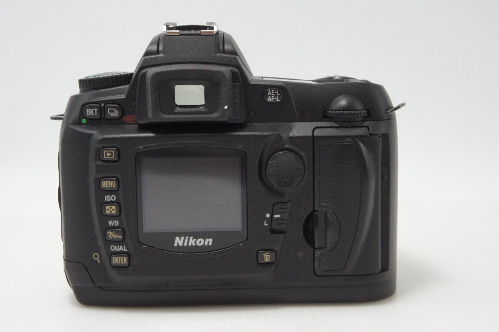美品 Nikon ニコン D70 ボディ デジタル一眼レフカメラ 260708k
