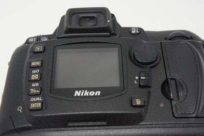 美品 Nikon ニコン D70 ボディ デジタル一眼レフカメラ 260708k