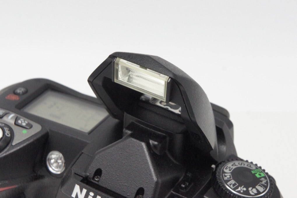美品 Nikon ニコン D70 ボディ デジタル一眼レフカメラ 260708k