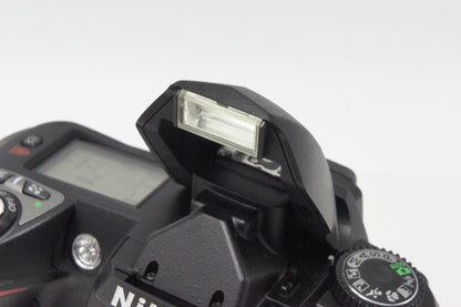 美品 Nikon ニコン D70 ボディ デジタル一眼レフカメラ 260708k