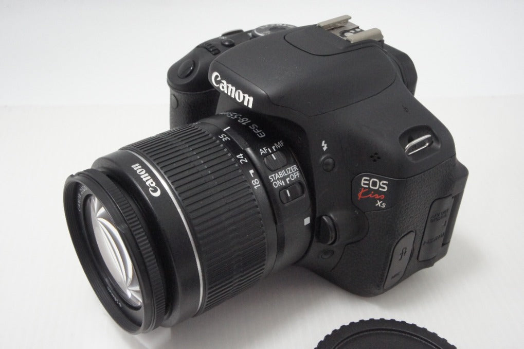 良品 Canon キヤノン EOS Kiss X5 ボディ + EF-S 18-55mm IS II レンズキット デジタル一眼レフカメラ 260708y