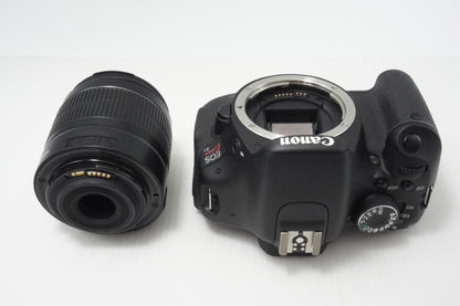 良品 Canon キヤノン EOS Kiss X5 ボディ + EF-S 18-55mm IS II レンズキット デジタル一眼レフカメラ 260708y