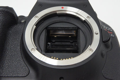 良品 Canon キヤノン EOS Kiss X5 ボディ + EF-S 18-55mm IS II レンズキット デジタル一眼レフカメラ 260708y