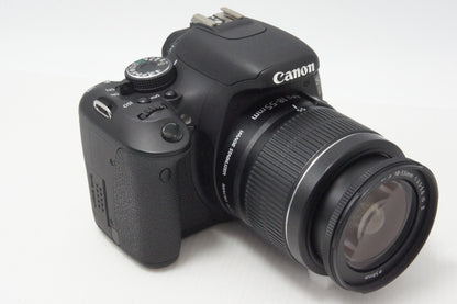 良品 Canon キヤノン EOS Kiss X5 ボディ + EF-S 18-55mm IS II レンズキット デジタル一眼レフカメラ 260708y