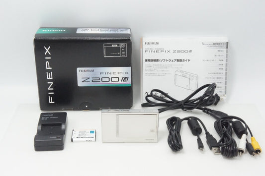 FUJIFILM フジフィルム FinePix Z200fd コンパクトデジタルカメラ シルバー 元箱付 260710p