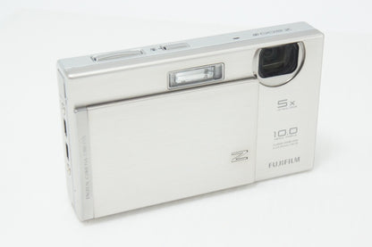 FUJIFILM フジフィルム FinePix Z200fd コンパクトデジタルカメラ シルバー 元箱付 260710p
