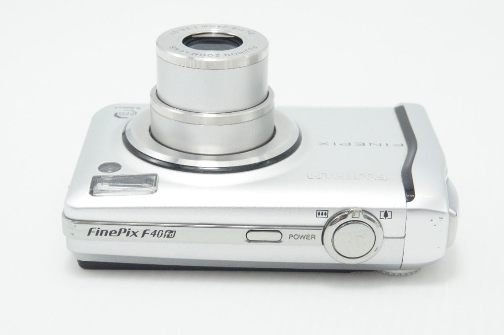 FUJIFILM フジフィルム FinePix F40fd コンパクトデジタルカメラ