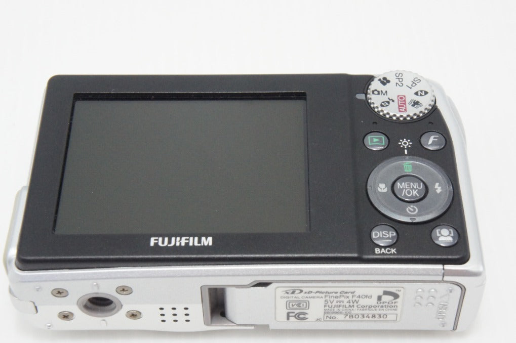 FUJIFILM フジフィルム FinePix F40fd コンパクトデジタルカメラ シルバー 260714ab