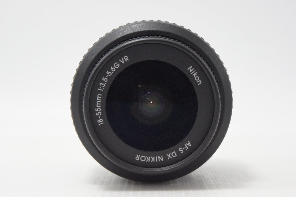美品 Nikon ニコン AF-S DX NIKKOR 18-55mm F3.5-5.6G VR APS-C ズームレンズ 260714ag