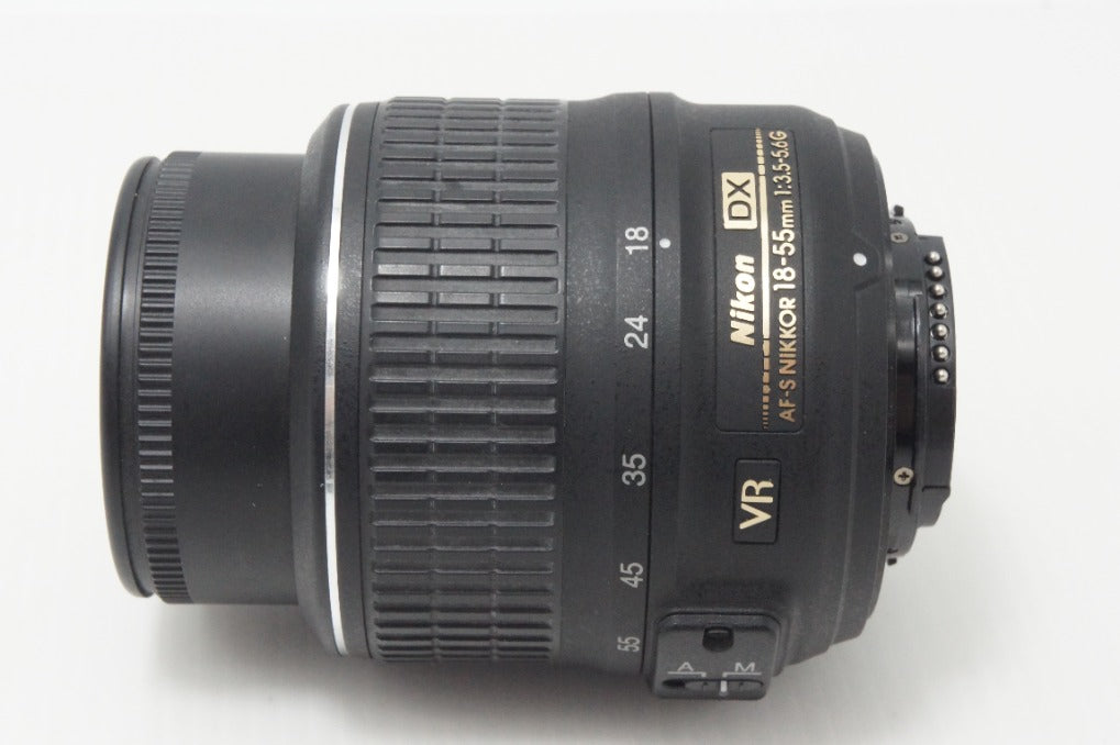 美品 Nikon ニコン AF-S DX NIKKOR 18-55mm F3.5-5.6G VR APS-C ズームレンズ 260714ag
