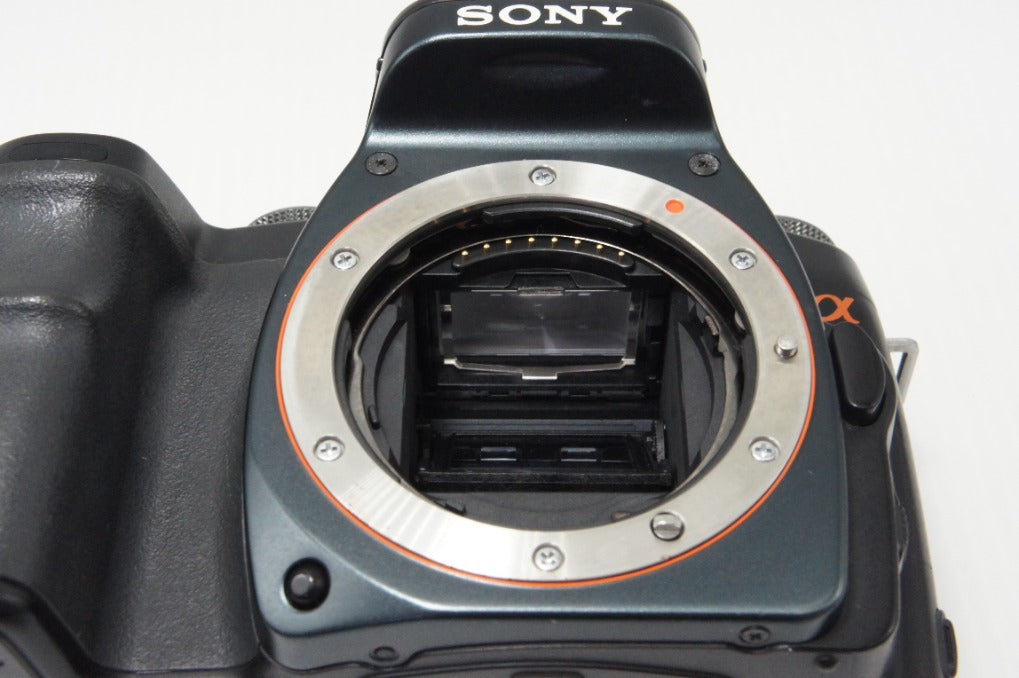良品 SONY ソニー α100 DSLR-A100 ボディ デジタル一眼レフカメラ