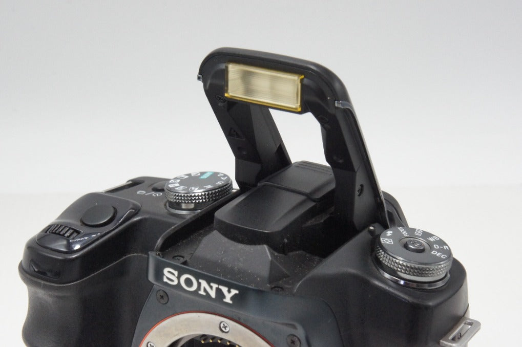 良品 SONY ソニー α100 DSLR-A100 ボディ デジタル一眼レフカメラ 260714ai