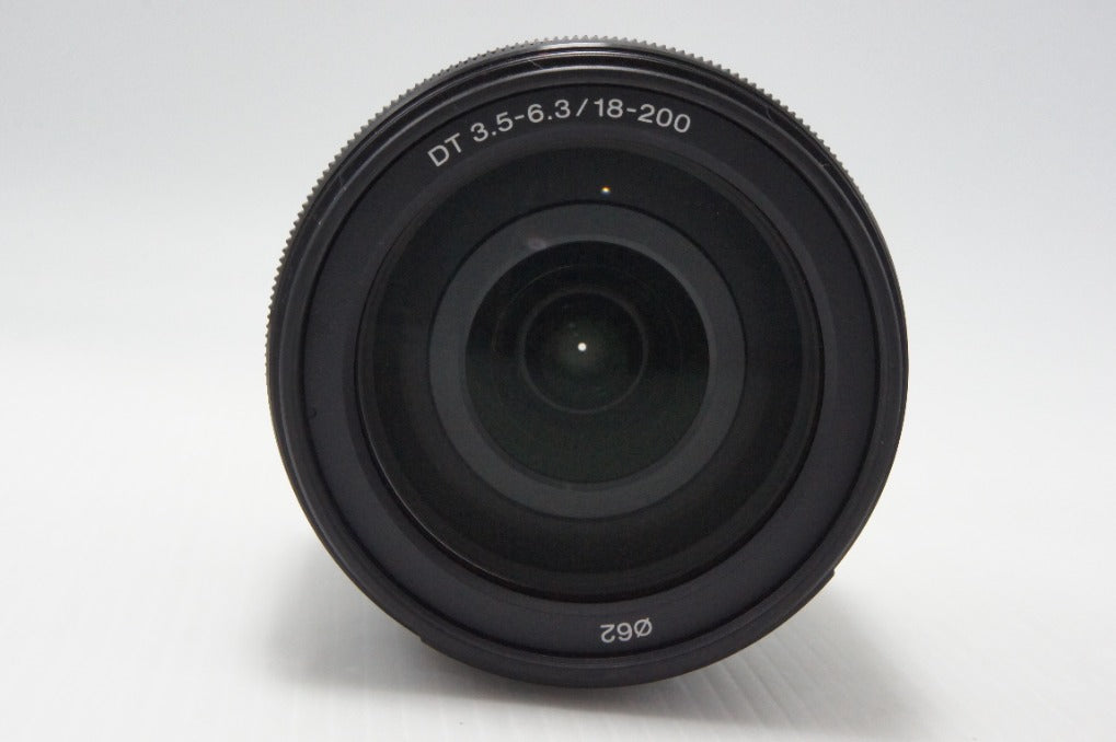 良品 SONY ソニー DT 18-200mm F3.5-6.3 SAL18200 MINOLTA ミノルタ αマウント ズームレンズ APS-C フード付 260714aj