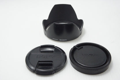 良品 SONY ソニー DT 18-200mm F3.5-6.3 SAL18200 MINOLTA ミノルタ αマウント ズームレンズ APS-C フード付 260714aj