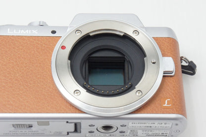 美品 Panasonic パナソニック LUMIX DMC-GF7 ボディ ミラーレス一眼カメラ ブラウン 260714al