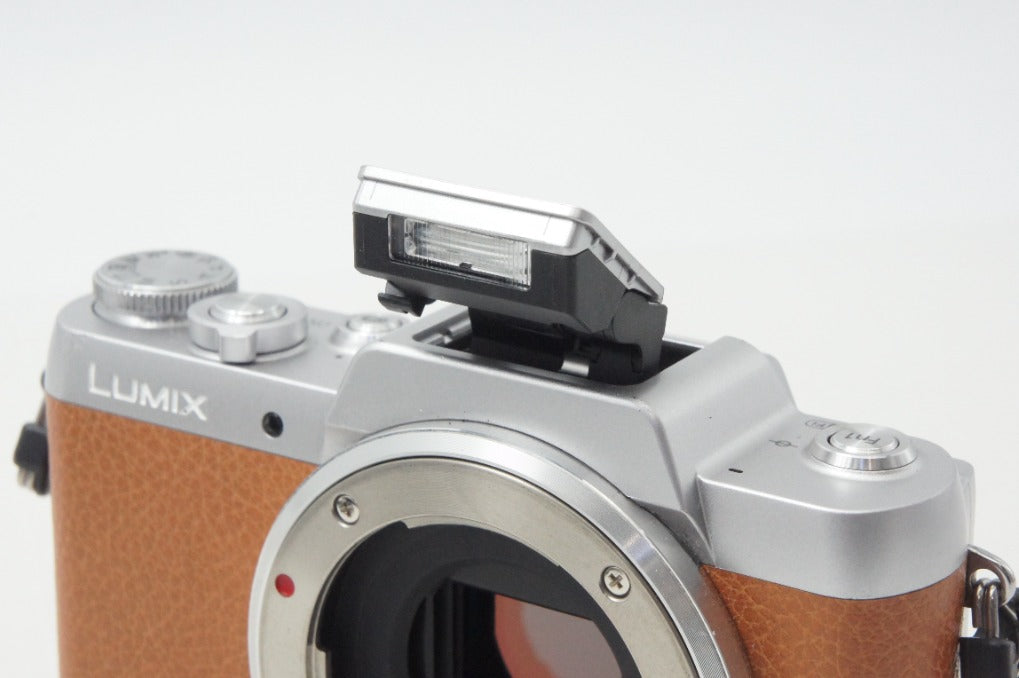 美品 Panasonic パナソニック LUMIX DMC-GF7 ボディ ミラーレス一眼カメラ ブラウン 260714al