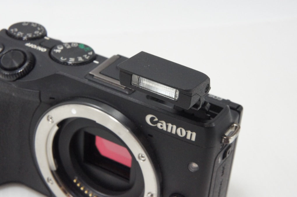 Canon キヤノン EOS M3 ボディ + EF-M 18-55mm F3.5-5.6 IS STM レンズ