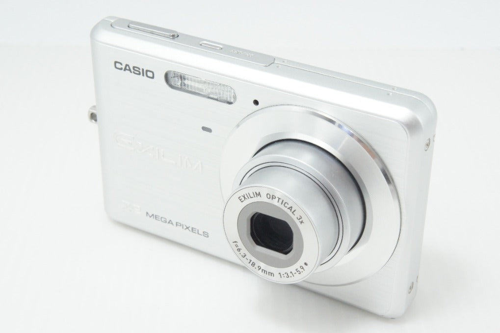 美品 CASIO カシオ EXILIM EX-Z77 コンパクトデジタルカメラ シルバー 260714as