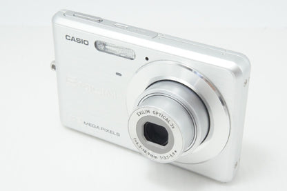 美品 CASIO カシオ EXILIM EX-Z77 コンパクトデジタルカメラ シルバー 260714as