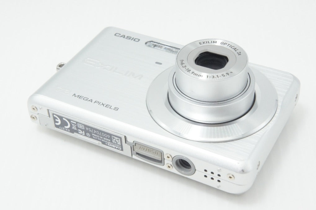美品 CASIO カシオ EXILIM EX-Z77 コンパクトデジタルカメラ シルバー 260714as