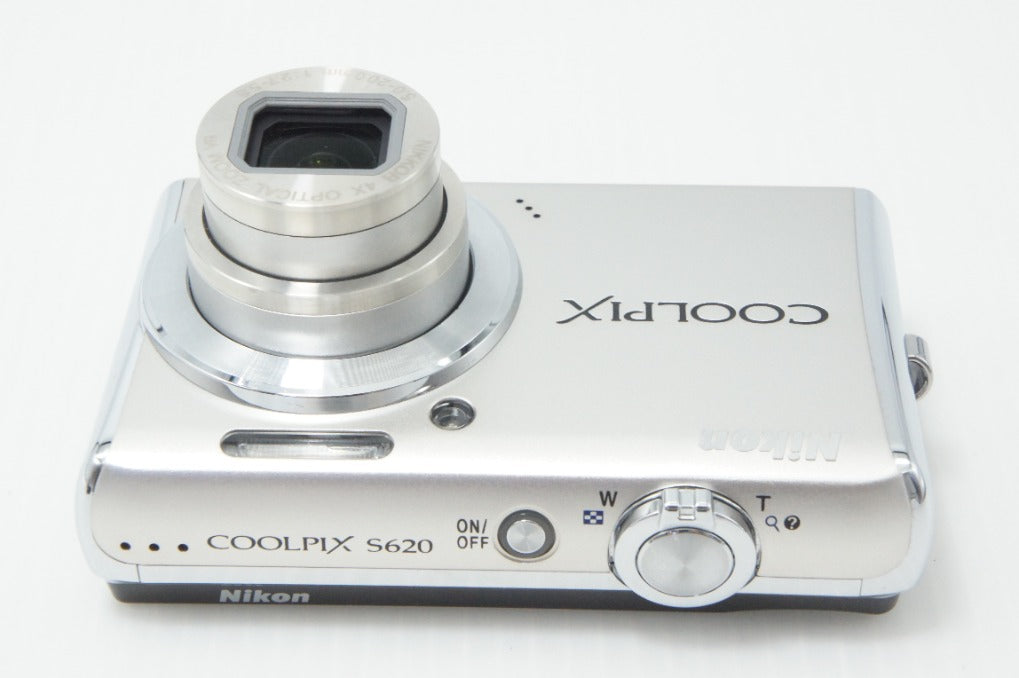 美品 Nikon ニコン COOLPIX S620 コンパクトデジタルカメラ シルバー